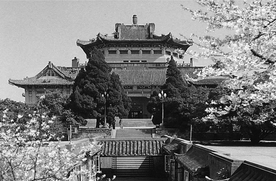 武漢大學(xué)老圖書館.jpg